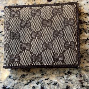 Brown authentic Gucci wallet